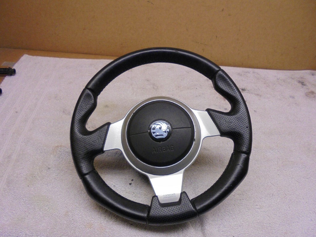 MoMo☆* VAUXHALL VX220 MOMO STEERING WHEEL AND AIR8AG OPEL SPEEDSTER