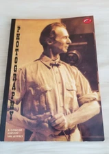 PHOTOGRAPHY A CONCISE HISTORY SOFTCOVER IAN JEFFREY WITH ILLUSTRATIONS