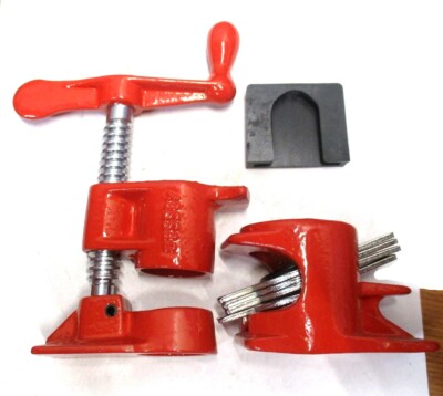Bessey (PC-34) 3/4'' Pipe 2-3/8'' Throat Depth Traditional Pipe Clamp