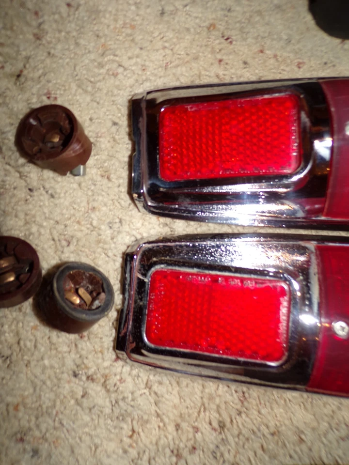 CONJUNTOS DE LÁMPARAS TRASERAS CARELLO #12.540.580 de colección Abarth/Alfa/Ferrari/Fiat usado pr.usado Foto 2 de 4