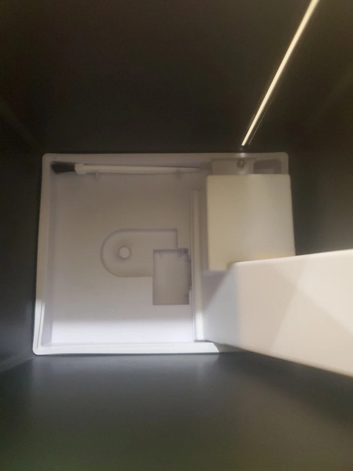 Stadler Form Anton Ultrasonic Humidifier Aromatherapy Diffuser - Black Cube - Image 4 of 4