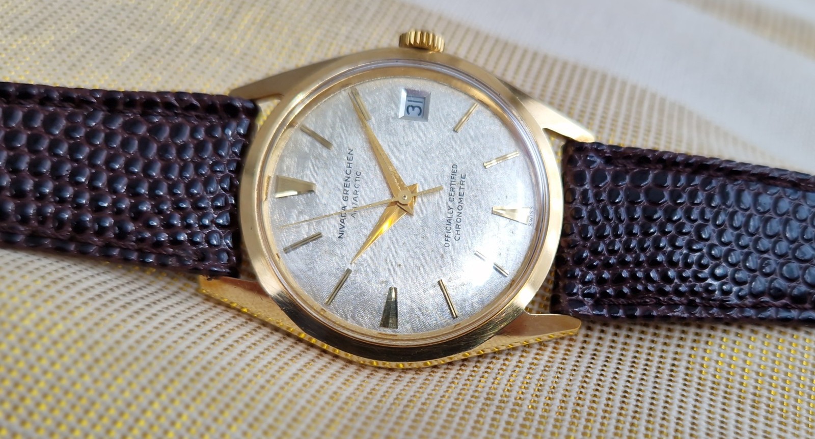 Vintage rare Swiss Nivada Antarctic automatic Chronometre watch, 18k solid gold