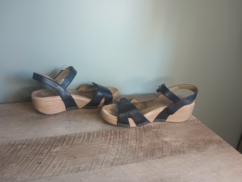 Dansko Laurie Keilsandaletten 39 US 8-8,5 schwarz Riemchen bequem Sommer klassisch - Bild 6 von 11