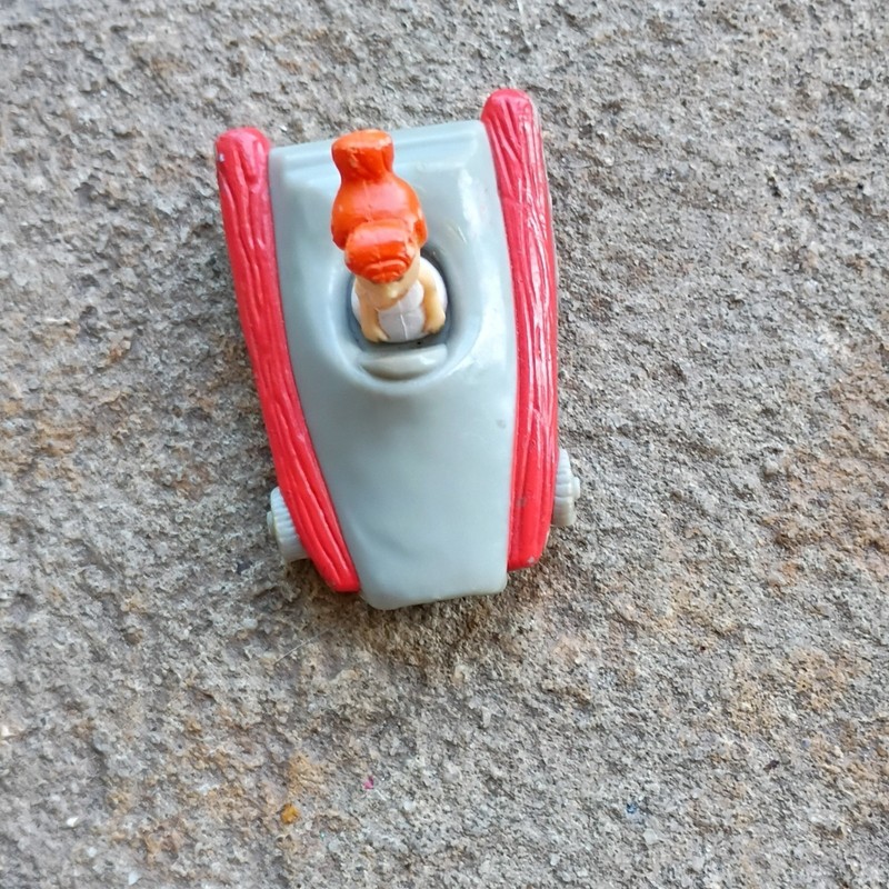 DENNY'S Restuarant The FLINTSTONES WILMA FLINTSTONE CAR 1990 promotion