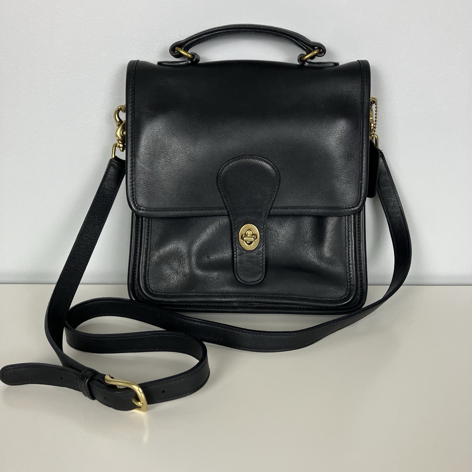 Coach Station Bag 5130 Black Leather Crossbody Messenger Turnlock Classic