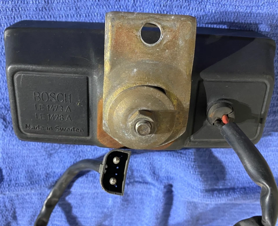 Carcasa de luz antiniebla.  Classic Saab 900. Foto 4 de 4