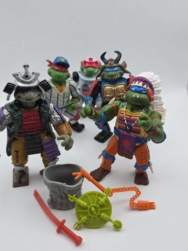 ​Vintage TMNT Action Figure Lot - Chief Leo, Samurai Don Accesories Playmates