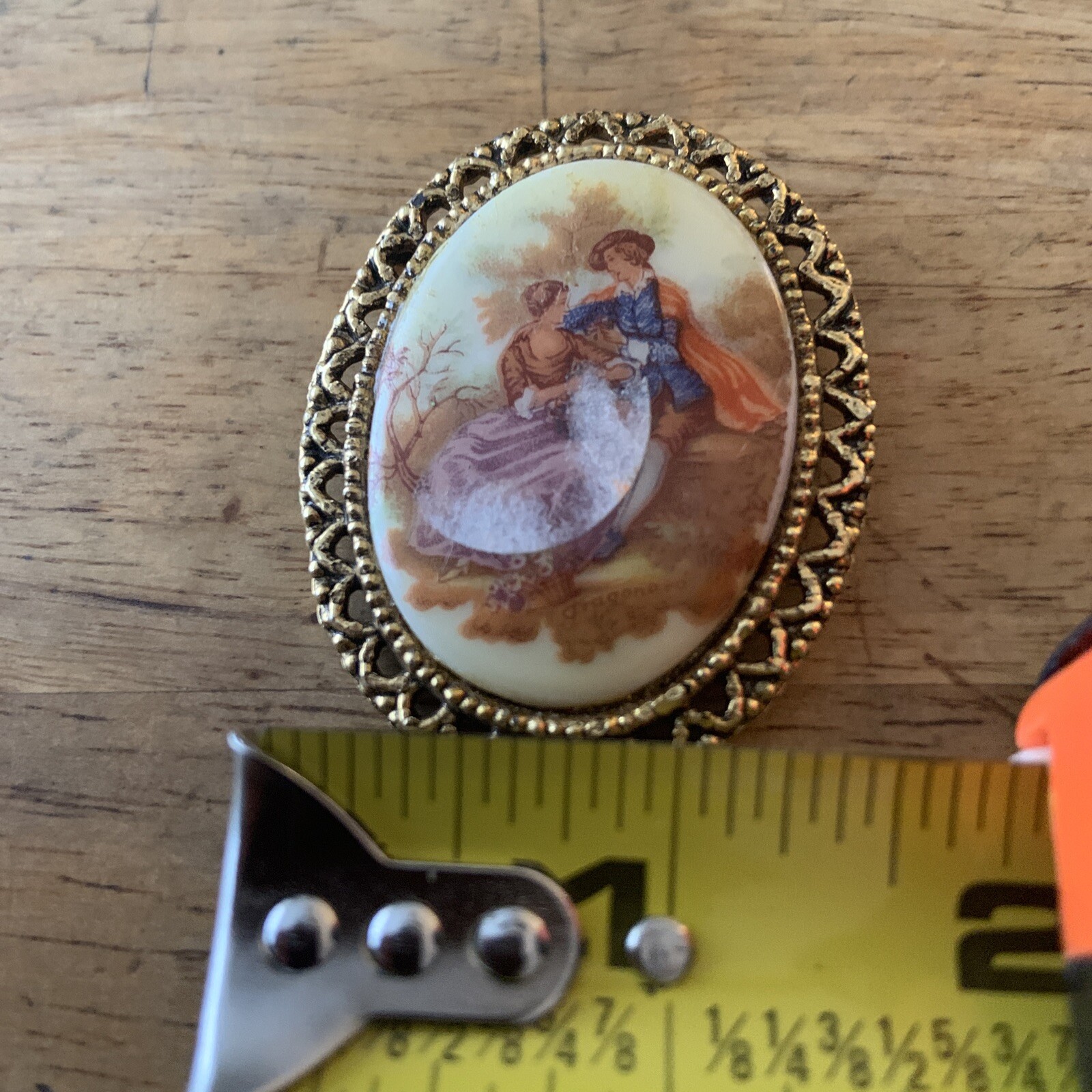 VINTAGE CAMEO BRAIDED GOLD TONE PIN - image 7