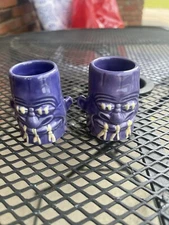 ✨AMAZING Set Of 2 Tiki Farm 2005 Shrunken Head Shot Glasses✨