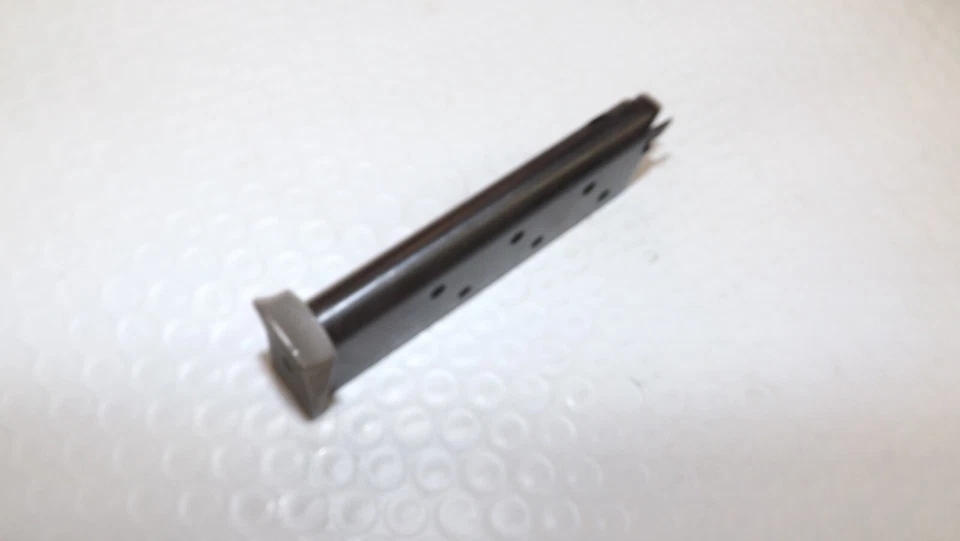 FEG PA-63 9x18 Makarov & 380 ACP 7 Round Magazine - Image 4 of 4