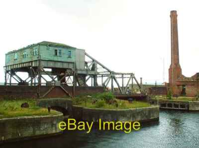 Photo 6x4 Western end of Stanley Dock Bootle/SJ3394 The lift bridge allo c2008