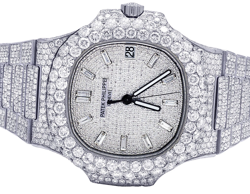 Patek Philippe — New Mens Patek Philippe Nautilus 5711/1A Steel VVS Diamond Watch 31.55 Ct