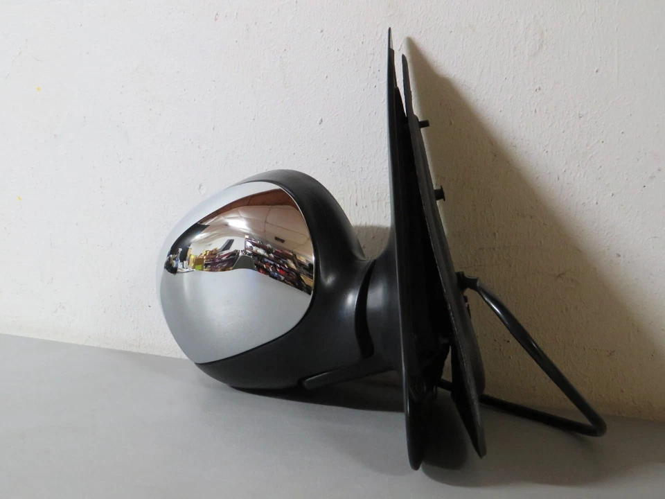 1997 1998 1999 2000 2001 2002 FORD EXPEDITION RIGHT SIDE DOOR MIRROR - Image 4 of 4