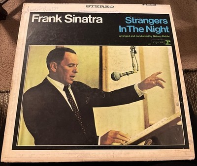 2 Albums-Frank Sinatra-Strangers in the Night/Nevertheless Im in Love with You