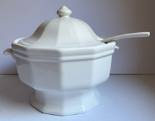 Pfaltzgraff White Stoneware Covered Soup Tureen with Soup Ladle, 3 1/2 Quart
