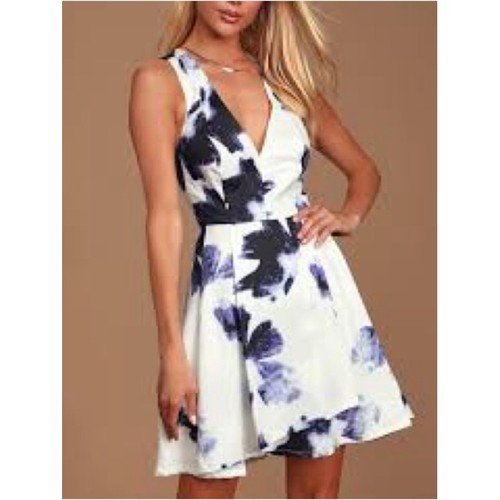Lulus "Ultimate Sweetie" Blue Floral V-Neck Mini Dress