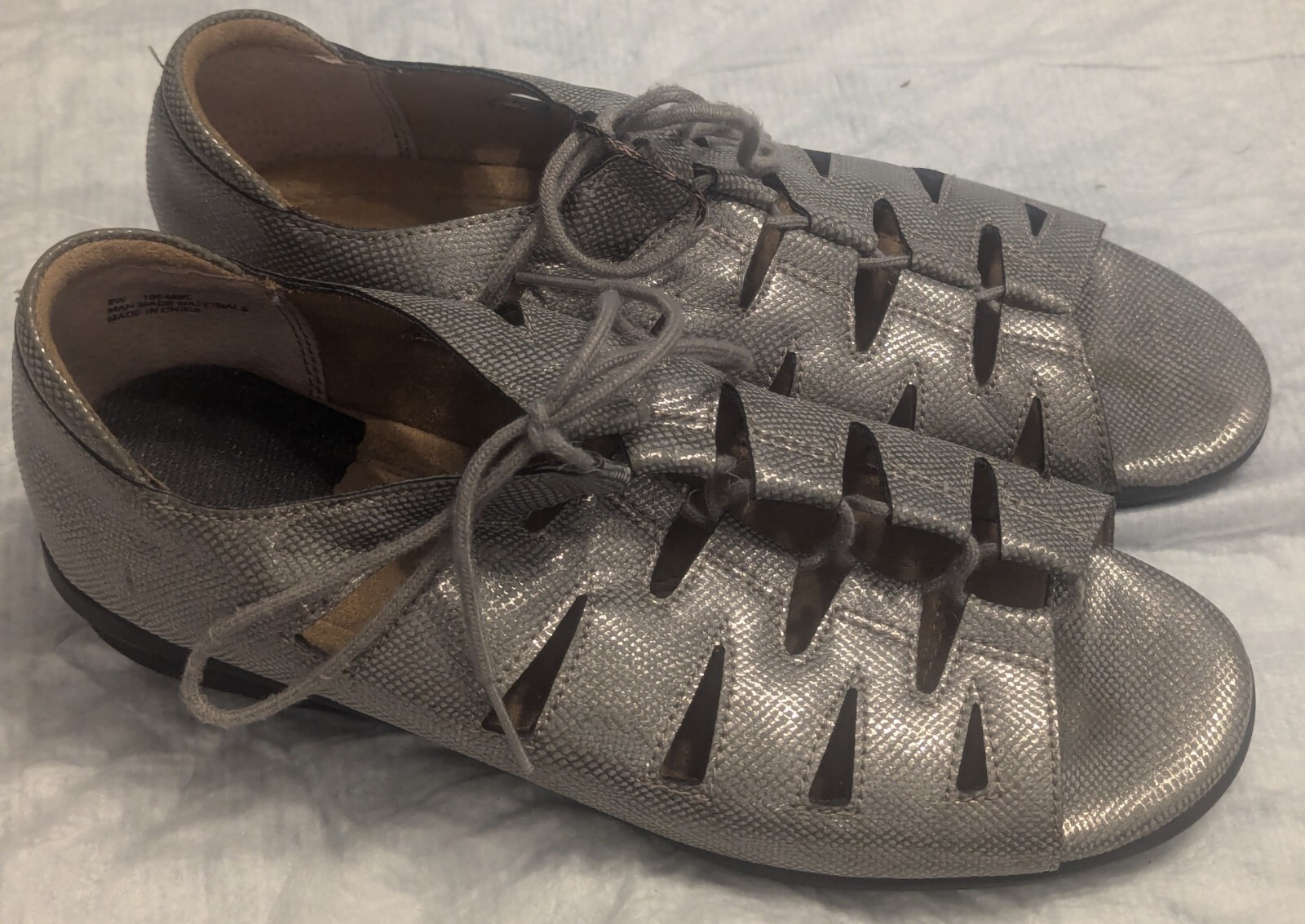 Array Beverly Silver Leather Snakeprint Peep Toe … - image 1