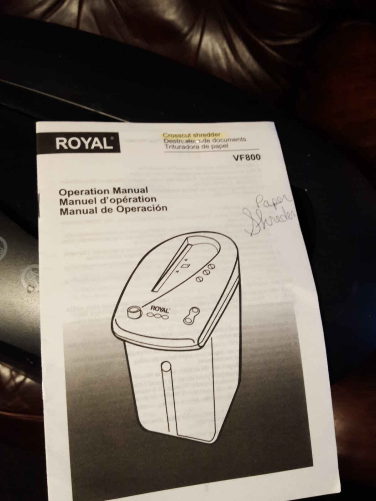 Royal Cross Cut Paper Shredder VF800 With Basket  8- 9 Sheets - Great condition
