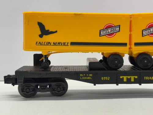Lionel CNW Chicago Northwestern / Trailer Train Flat Car w/Trailers 6-9352. Nice - Picture 7 of 13