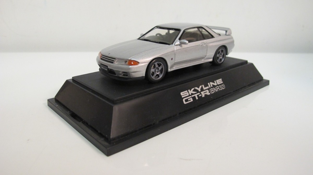 1:43 EBBRO NISSAN SKYLINE GT-R R32 SILVER RHD DIECAST CARS