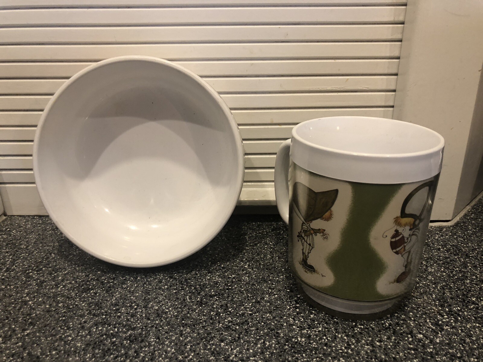 Thermo Serv Cup and Bowl Set Mop Tops Lynn Santarlasci Westbend