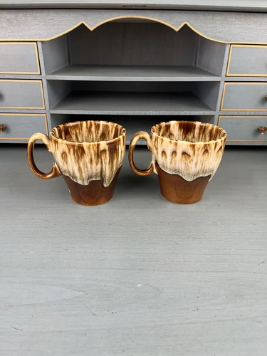 VTG Pair Cannonsburg USA Pottery Brown Drip Glaze Coffee Mugs Cups Oval Handle