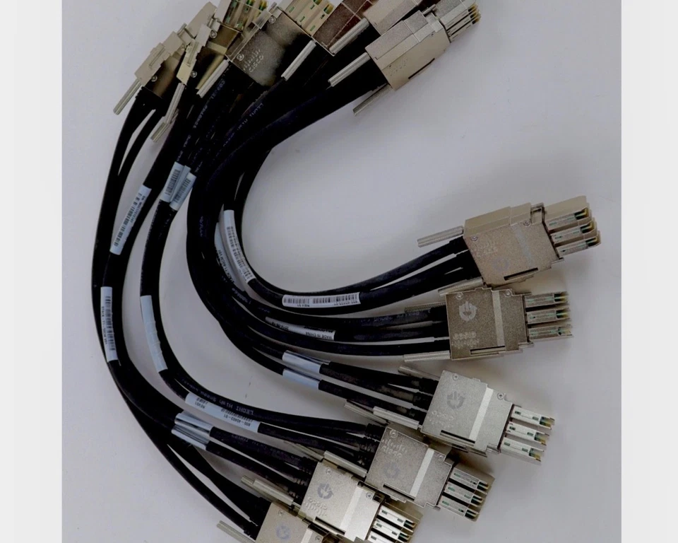 Cabo de empilhamento Cisco STACK-T1-50CM V01 Cisco 3850 • 800-40403-01 genuíno - Imagem 4 de 4