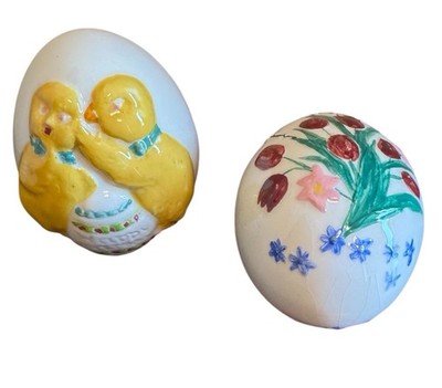 Set Of 2 Vintage Ceramic Hand Painted Easter Eggs Floral Chicks Decorative