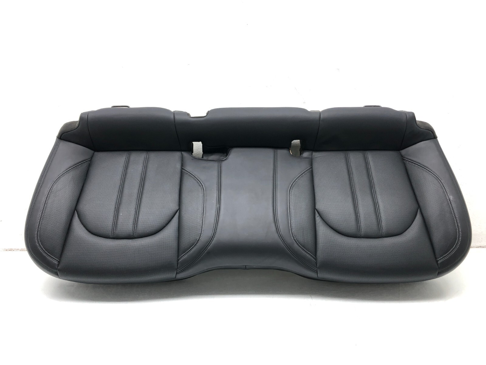 2017-2022 MASERATI LEVANTE S REAR LOWER BENCH SEAT CUSHION OEM.