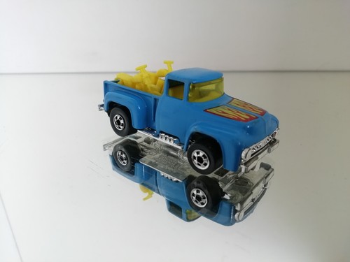 Hot Wheels Ford 56 Hi HAULER pick up camion con 2 moto buono - Foto 2 di 7