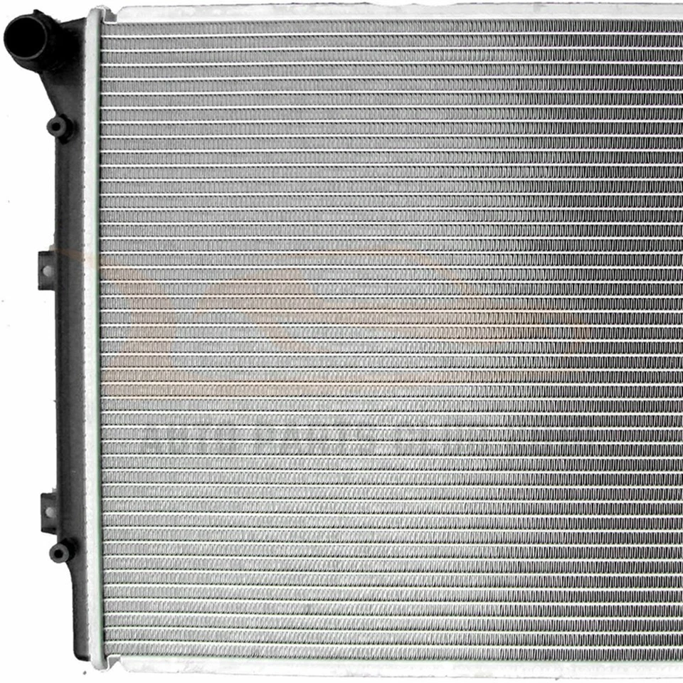 Radiator and Cooling Fan Assembly For 2007 2008 2009 2010 Volkswagen Eos Foto 3 de 4