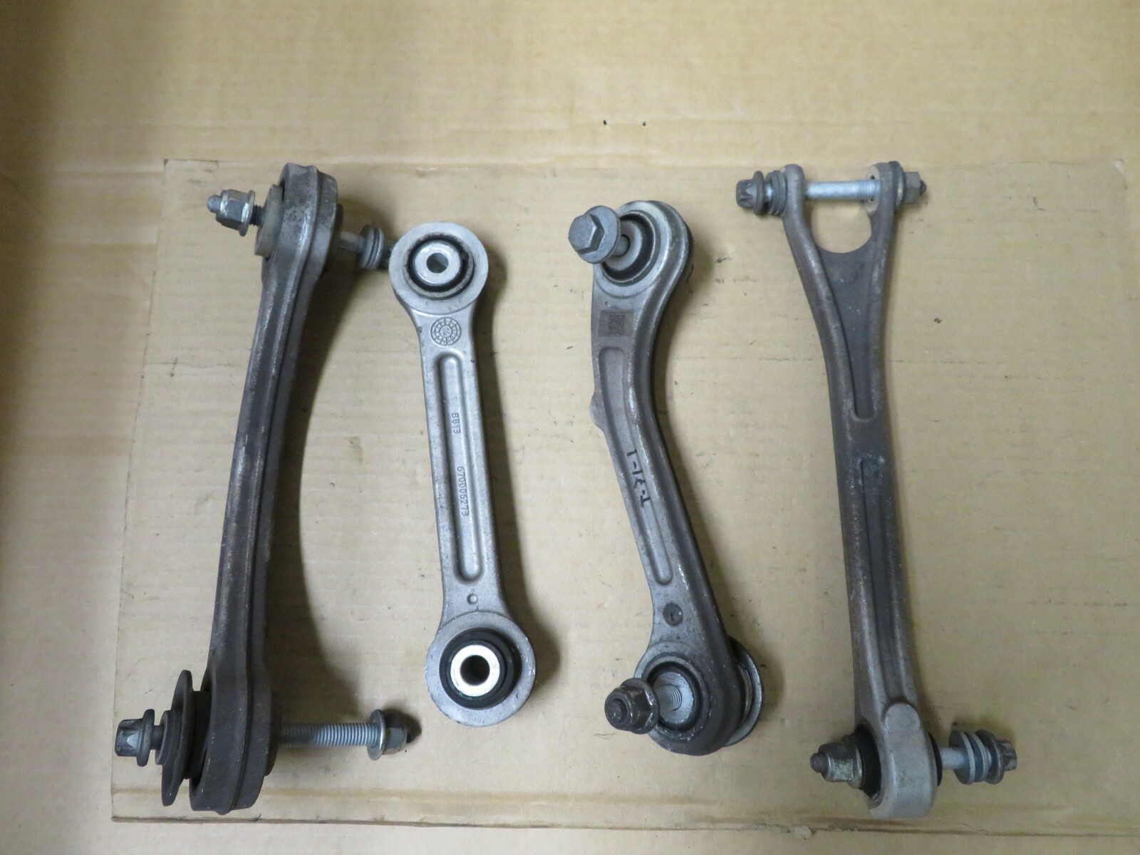 2014-2017 MASERATI GHIBLI SQ4 REAR PASSENGER SIDE LOWER & UPPER CONTROL ARM OEM