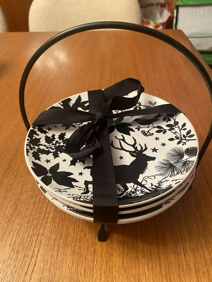 Platos de ciervo de Navidad blanco y negro siluetas navideñas, juego de 4 con soporte Foto 4 de 4