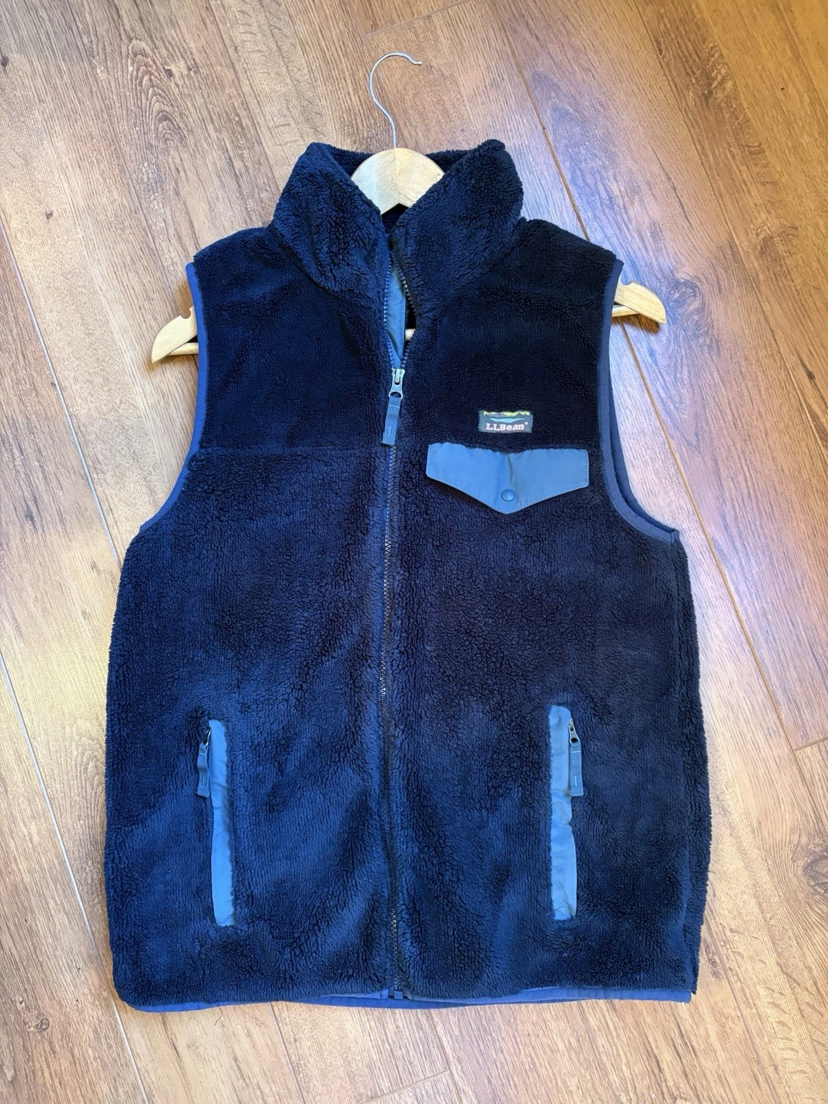 Mens L.L. Bean Navy Hi-Pile Fleece Vest. Size Small
Opens in a new window or tab