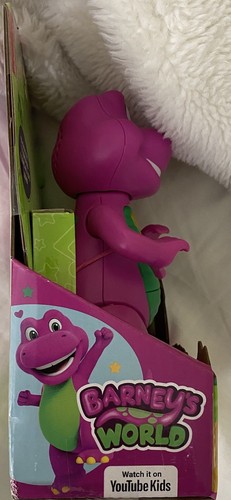 BARNEY'S WORLD Heart Hands Barney 6" Figure Music & Lights 2025 Ages 2+ NEW - Picture 5 of 9