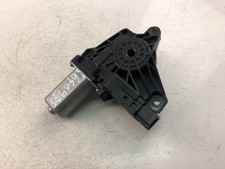 MERCEDES-BENZ B W246, W242 Fensterhebermotor vorne rechts A2469063200 17567128