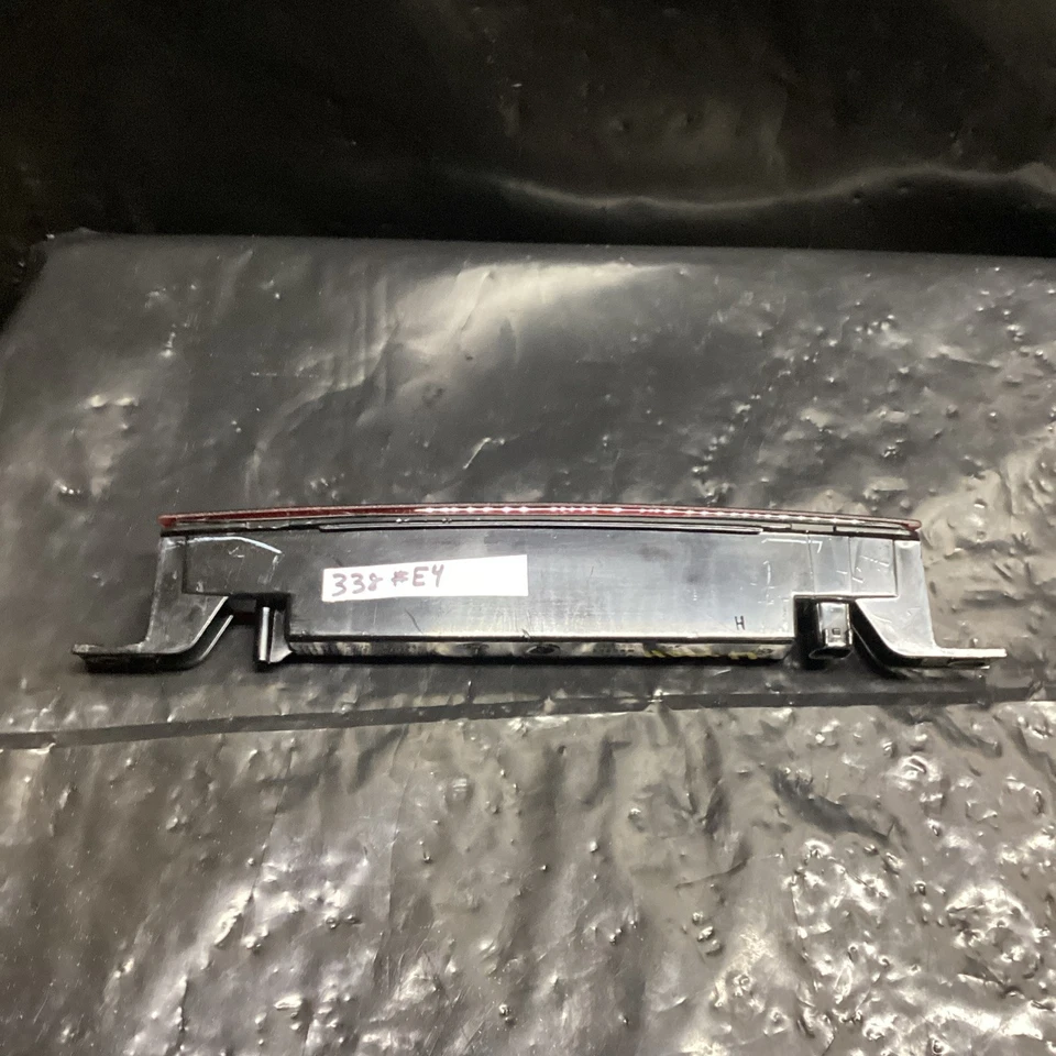 Светодиодный стоп-сигнал/третий стоп-сигнал для Jeep Compass 2007-2017 годов выпуска с высоким креплением 05303754  - Изображение 3 из 4