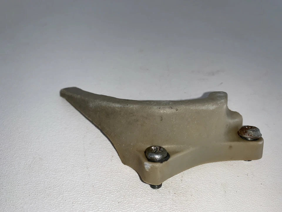 93-04 Yamaha YZ125E 1999 guía del motor cadena cubierta del cárter Foto 2 de 4