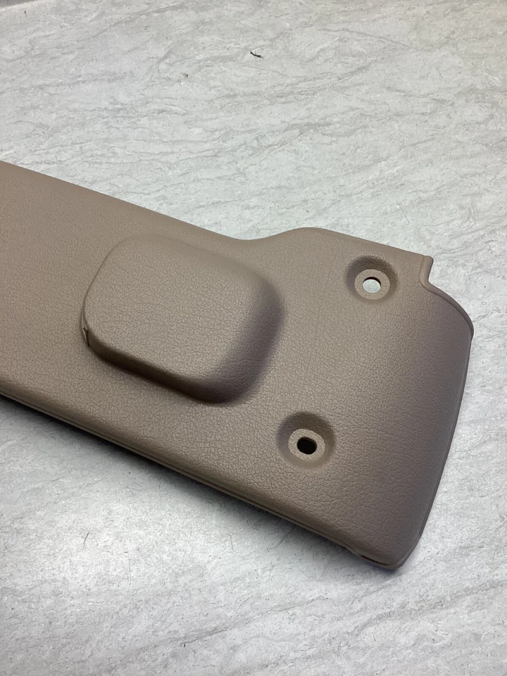 Оригинальная отделка наружного щитка сиденья Mercury Villager 1993-1995 годов выпуска F3XY-1262769-D - Изображение 2 из 4