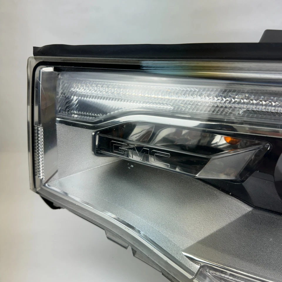 Lámpara halógena para conductor izquierdo OEM GM 2017 2018 2019 GMC Acadia SLT 84075081 Foto 3 de 4