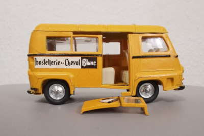 CIJ Europcar - Renault Estafette Hostellerie Du Cheval Blanc - Modèle Réduit - État De Jeu