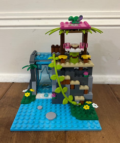 LEGO FRIENDS: Jungle Falls Rescue (41033)-complete with manual-gently used