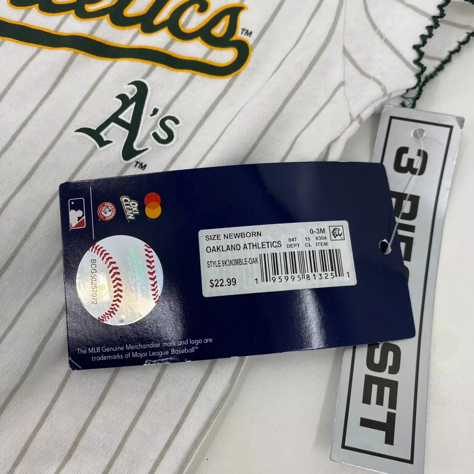 Oakland Athletics Bodysuit One Piece Romper Infant Size 0/3 Months White Striped