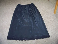 Vintage Womens Long Half Slip Medium Nylon Black w/Lace Made USA CLEAN NICE
