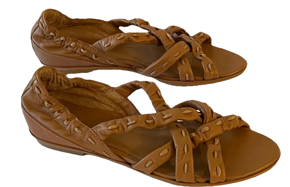 Sandalias B. Makowsky Mujer 6.5M Tacón Cerrado Acanaladas Marrón Castaño Cuero Flexible Foto 4 de 4