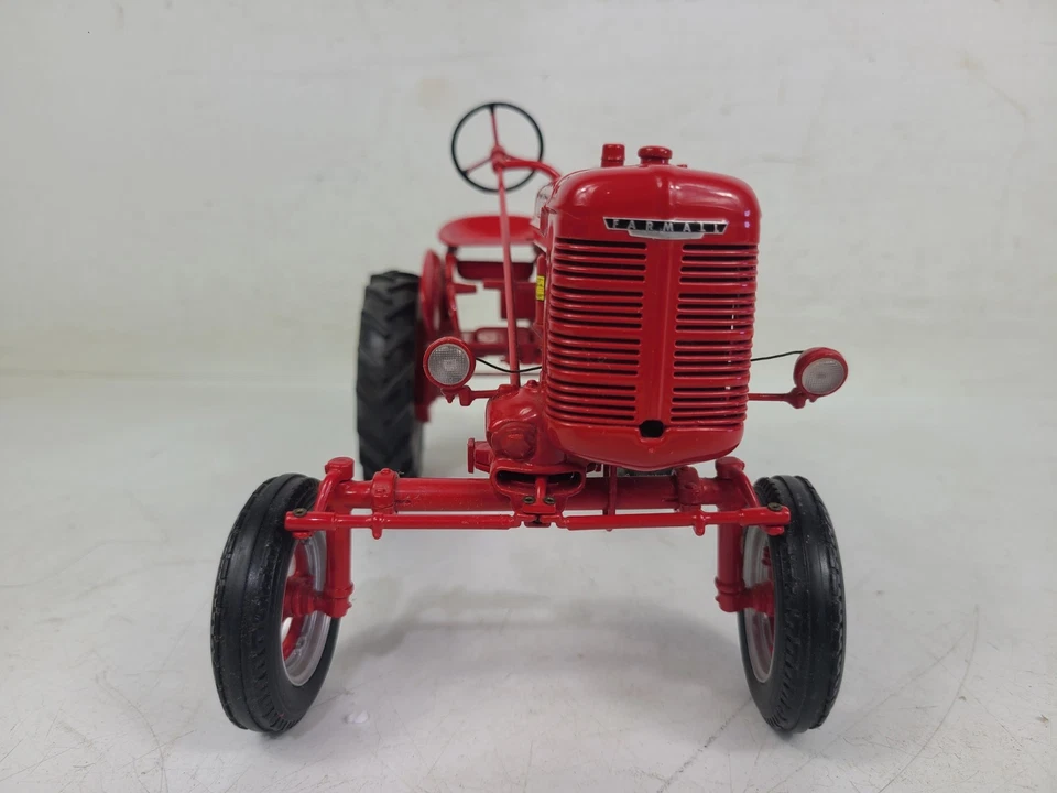 Franklin Mint Precision FARMALL Model A Farm Tractor 1:12 Scale with Box - Image 3 of 4