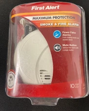 FIRST ALERT SMOKE & FIRE ALARM MODEL SA710CN, New &Sealed