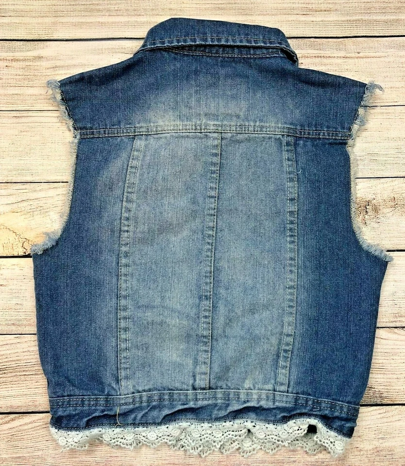 rue21 Size S Womens Distressed Button Up fringe Lace Cotton Denim Blue Crop Vest - Image 2 of 4