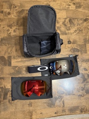 Oakley Flight Deck M Ski Goggles Prizm Torch Iridium Black with Extra Red Lens