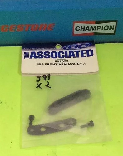 Team Associated 91029 4x4 Front Arm Mount A Original NewOldStock - Picture 1 of 2